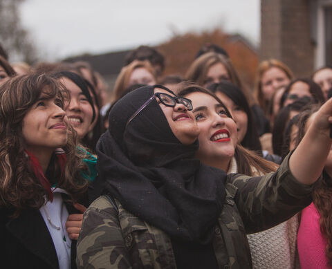 Co workshopy obsahují?