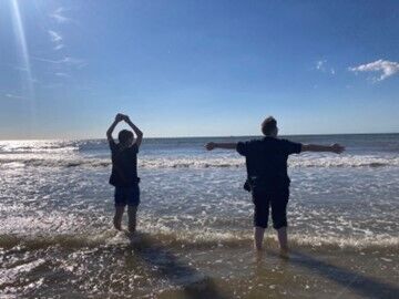 Za hranicemi Holandska: Ester a její příběh