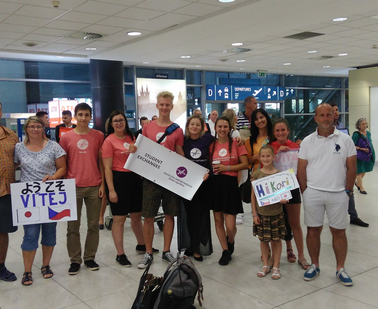 Výměnní studenti přiletěli do České republiky