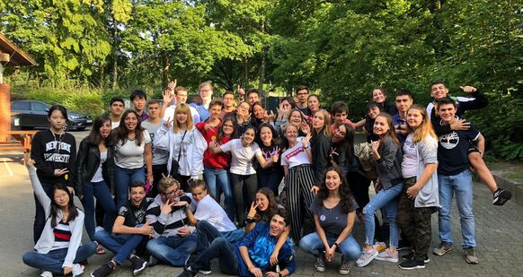 c8ed5c94-1c1e-47e3-93c0-9a9824cd5c33 c8ed5c94-1c1e-47e3-93c0-9a9824cd5c33