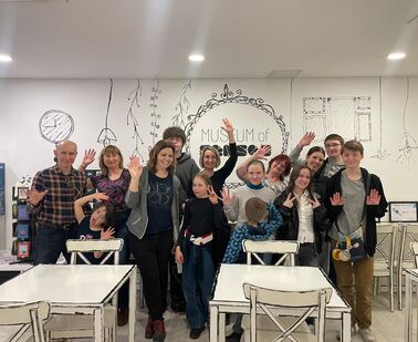 Setkání hostitelských rodin Praha – Muzeum smyslů